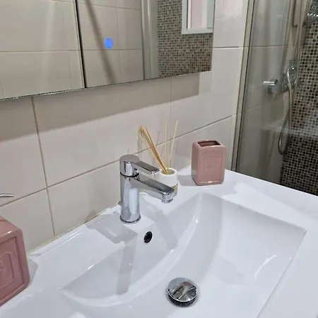 Piso Con Fantastica Ubicacion * Málaga